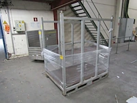 Lot 452 - metalen stapelkooi - afbeelding 2 van  3