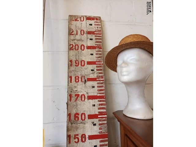 Lot 453 - houten meetlat - afbeelding 2 van  3