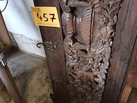 Lot 457 - houten kapstok met houtsnijwerk - afbeelding 3 van  4