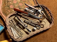 Lot 457 - kleine benodigdheden/dienblad - afbeelding 2 van  5