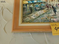 Lot 457 - schilderij winkelstraat - afbeelding 3 van  3