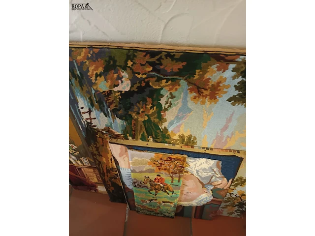 Lot 458 - kunstwerk in borduurwerk. 8 stuks - afbeelding 4 van  5