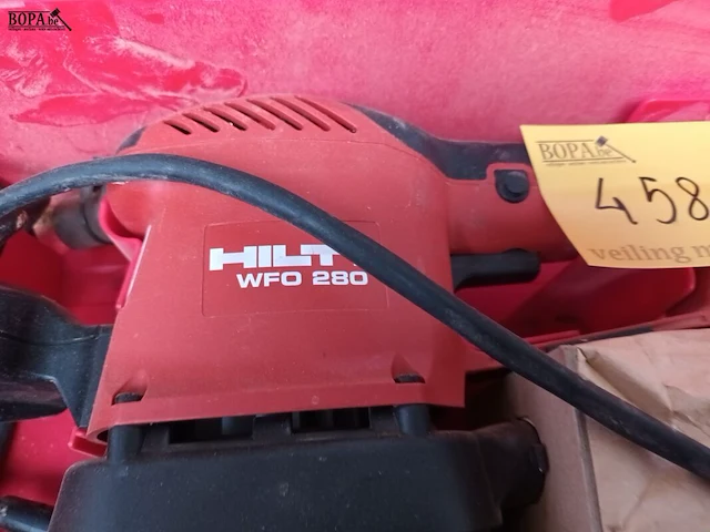 Lot 458 - schuurmachine hilti - afbeelding 2 van  3