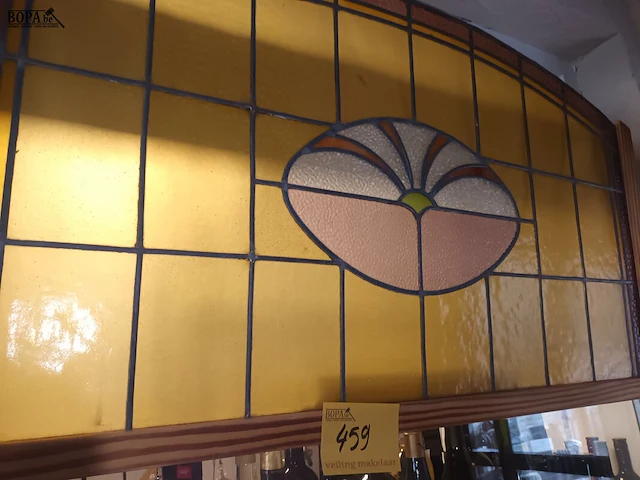 Lot 459 - glas in lood raam - afbeelding 1 van  3