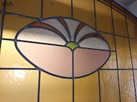 Lot 459 - glas in lood raam - afbeelding 3 van  3