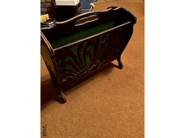 Lot 459 - krantenbak - afbeelding 4 van  4