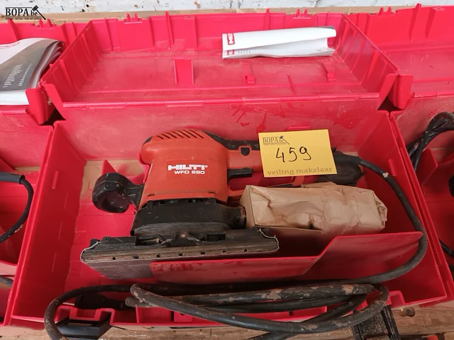 Lot 459 - schuurmachine hilti - afbeelding 1 van  3