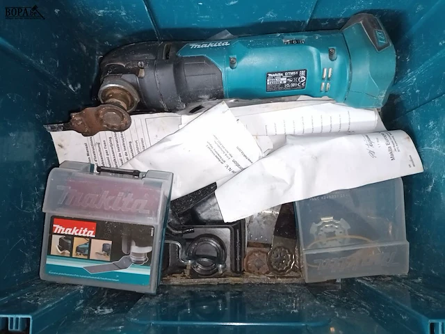 Lot 46 - accu multitool makita in koffer - afbeelding 3 van  6