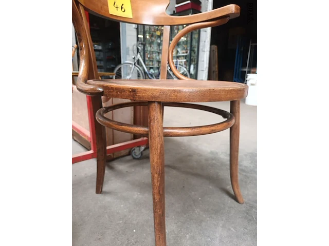Lot 46 - armstoel thonet stijl - afbeelding 3 van  6