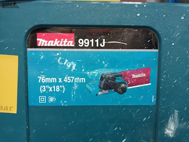 Lot 46 - bandschuurmachine makita - afbeelding 2 van  4