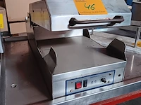 Lot 46 - dunaform topsealmachine - afbeelding 1 van  3