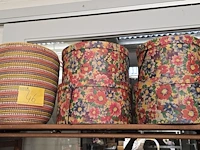 Lot 46 - handgemaakte opbergdoos en set hoedendozen - afbeelding 1 van  5