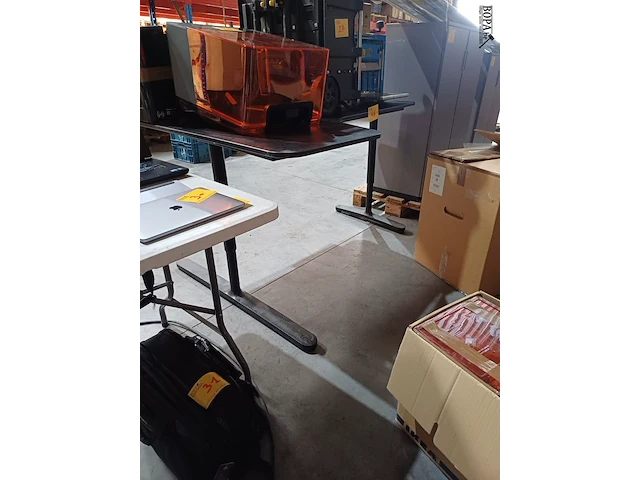 Lot 46 - ikea bureeltafel - afbeelding 3 van  3