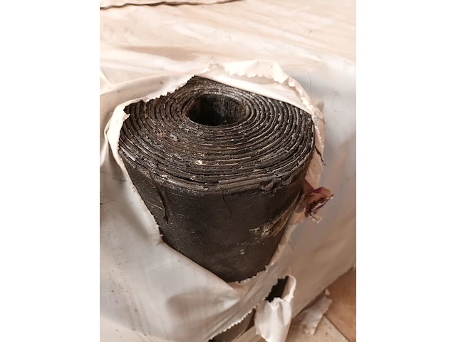 Lot 46 - roofing - afbeelding 2 van  4