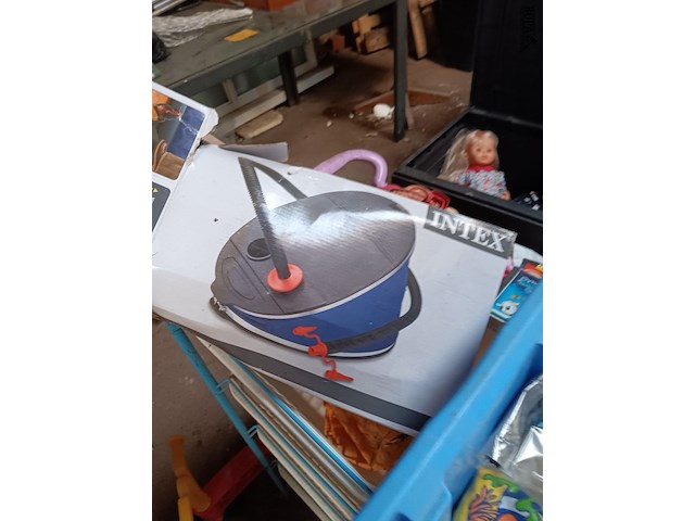 Lot 46 - speelgoed en koffer - afbeelding 6 van  7