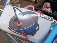 Lot 46 - speelgoed en koffer - afbeelding 6 van  7