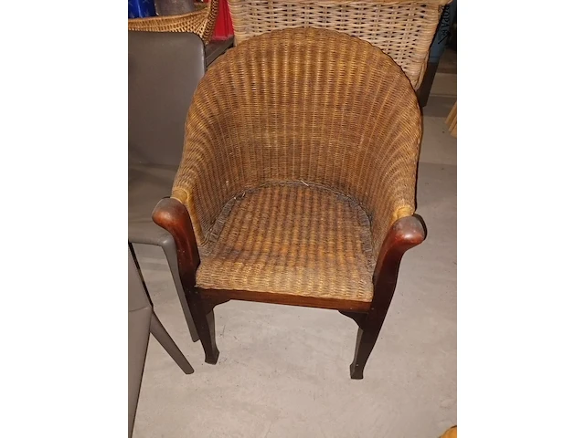 Lot 46 - stoelen. 4 stuks - afbeelding 4 van  4