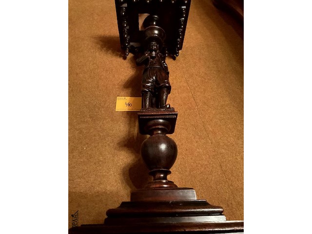 Lot 460 - houten sta bretoens gestoken beeltenis man - afbeelding 4 van  9
