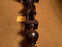 Lot 460 - houten sta bretoens gestoken beeltenis man - afbeelding 4 van  9