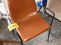 Lot 460 - stoel met armleuningen - afbeelding 1 van  3