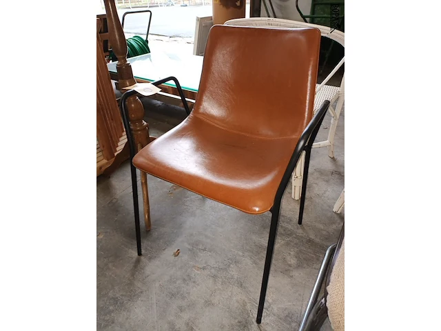 Lot 460 - stoel met armleuningen - afbeelding 3 van  3