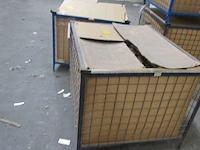 Lot 461 - metalen stapelmanden. 2 stuks - afbeelding 2 van  2
