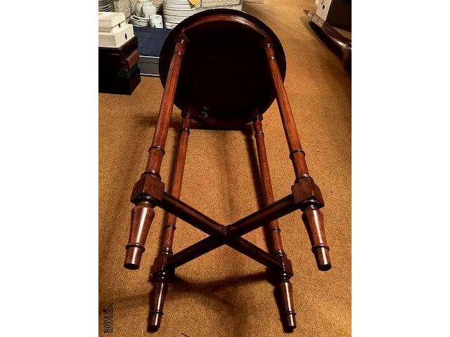 Lot 462 - hoog tafeltje - afbeelding 4 van  4