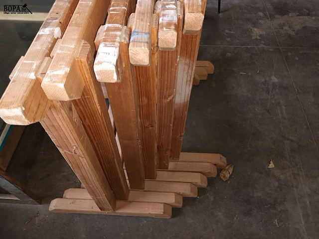 Lot 462 - houten schragen. 6 stuks - afbeelding 3 van  3
