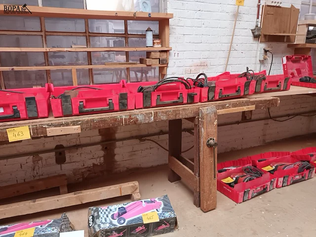 Lot 463 - houten werkbank - afbeelding 2 van  4