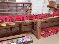 Lot 463 - houten werkbank - afbeelding 2 van  4