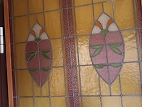 Lot 464 - glas in lood raam - afbeelding 2 van  3