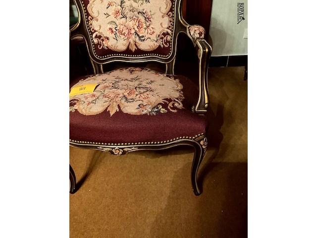 Lot 464 - romantisch zeteltje bekleding rozenmotief handwerk kruisjess - afbeelding 2 van  6