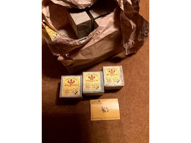 Lot 465 - lot union match lucifers - afbeelding 2 van  2