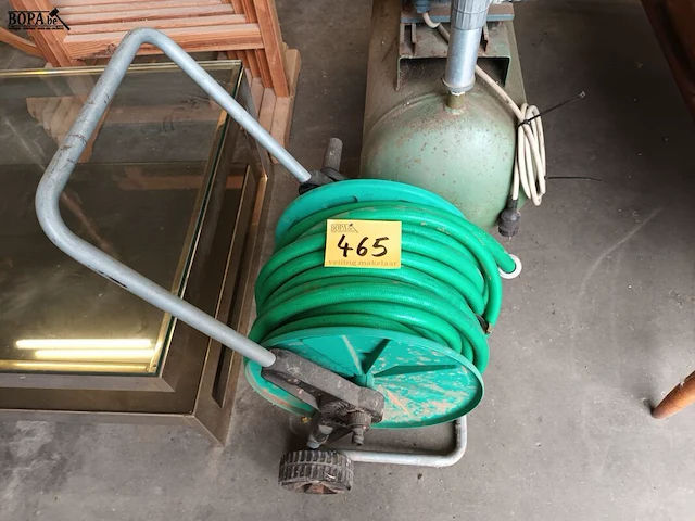 Lot 465 - tuinslang op haspel - afbeelding 1 van  3