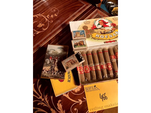 Lot 466 - doos sigaren en lucifers - afbeelding 2 van  2