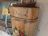 Lot 466 - wandrekje, paraplubak en mandje - afbeelding 2 van  4