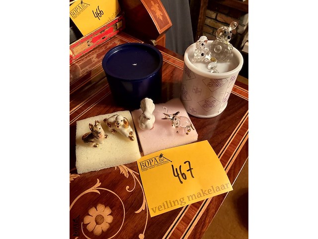 Lot 467 - snuisterijen, 6 stuks - afbeelding 1 van  5