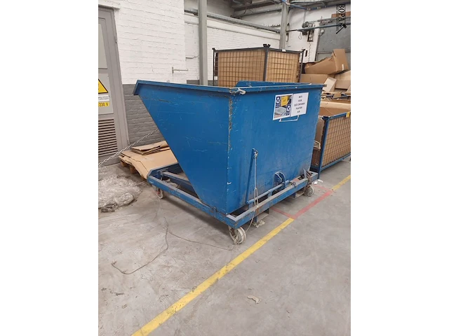 Lot 468 - mobiele kantelbare container - afbeelding 1 van  4