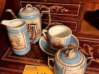 Lot 468 - romantisch thee en koffieserviesje - afbeelding 2 van  3