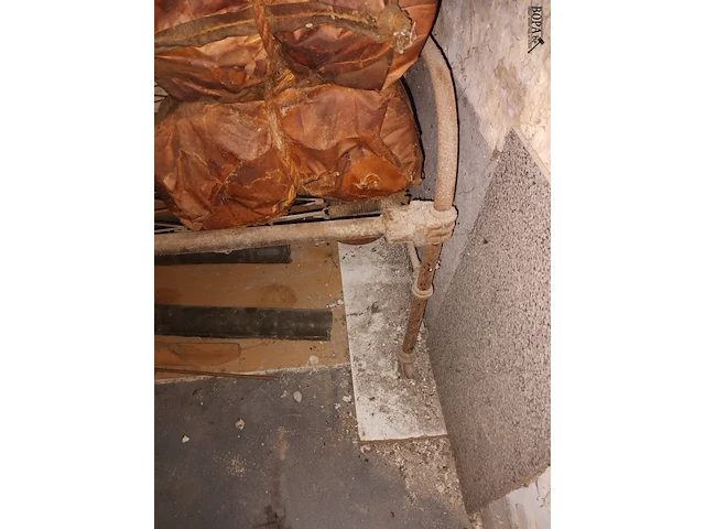 Lot 47 - antiek ijzeren bed - afbeelding 4 van  4