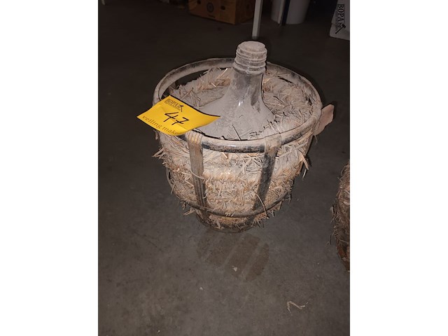 Lot 47 - antieke gistfles. 2 stuks - afbeelding 2 van  3