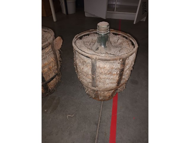 Lot 47 - antieke gistfles. 2 stuks - afbeelding 3 van  3