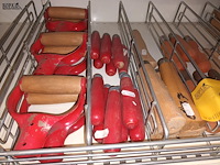 Lot 47 - gereedschap handgrepen. 88 stuks - afbeelding 2 van  4