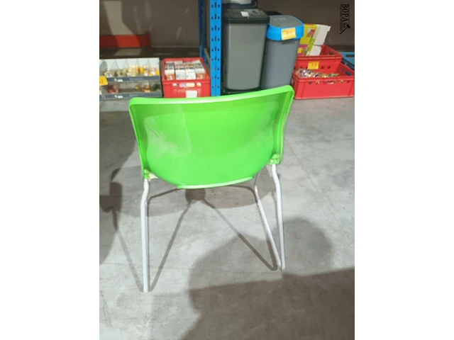 Lot 47 - groene stoel ikea. 5 stuks - afbeelding 5 van  5