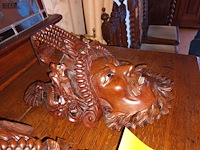 Lot 47 - houten siermaskers. 2 stuks - afbeelding 4 van  7