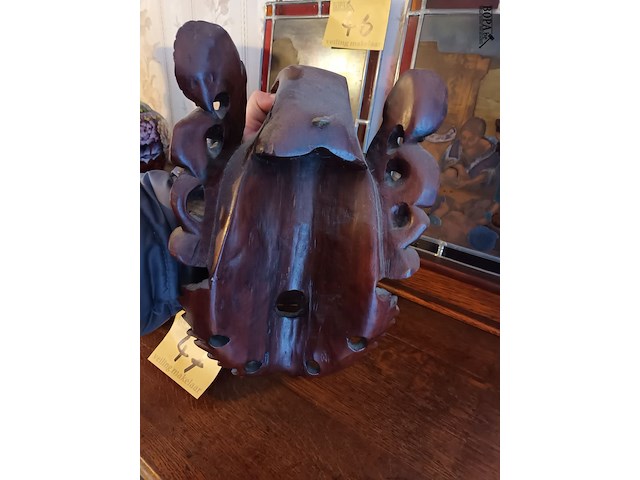 Lot 47 - houten siermaskers. 2 stuks - afbeelding 6 van  7