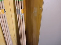 Lot 47 - houten stelen. 11 stuks - afbeelding 1 van  1