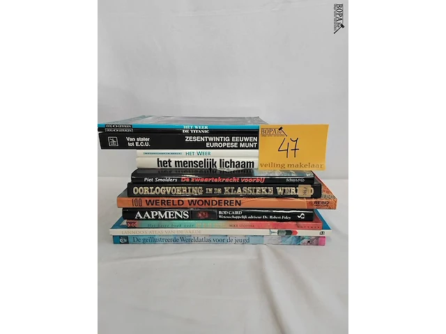 Lot 47 - lot atlassen voor jeugd, 12 stuks - afbeelding 1 van  1