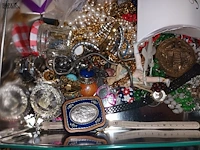 Lot 47 - lot juwelen en horloges - afbeelding 6 van  7