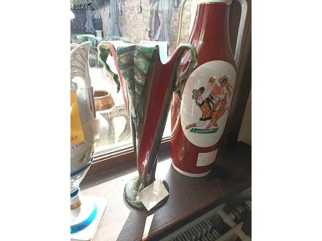 Lot 47 - vazen. 4 stuks - afbeelding 3 van  5